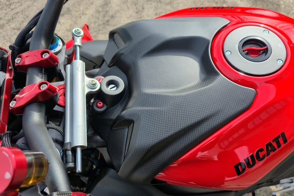 CNC RACING | Fuel tank cover Ducati Streetfighter V4  MY2025 - Carbon image 4