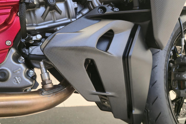 CNC RACING | Rear bellypan cover LH/RH Ducati Streetfighter V2 - Carbon image 2