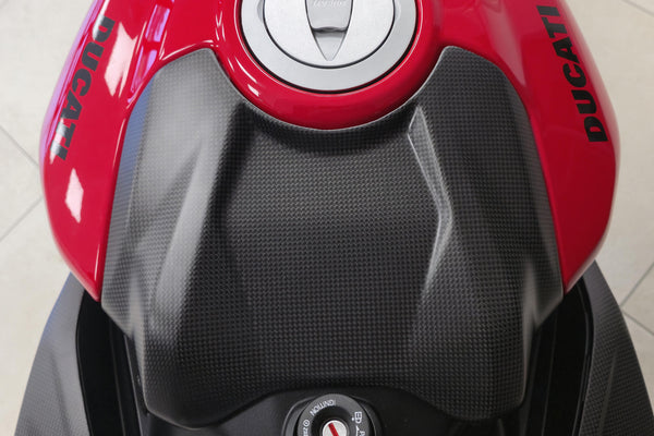 CNC RACING | Carbon fuel tank cover for Ducati Panigale V2 and Streetfighter V2 MY2025 image 4
