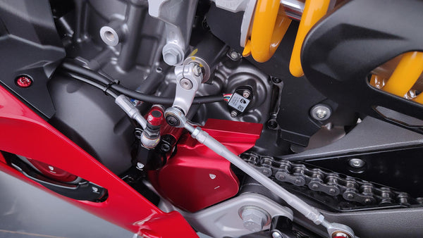 CNC RACING | Front Sprocket Cover – Ducati Panigale V2 / Streetfighter V2 (MY2025) 4