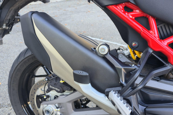 CNC RACING | Exhaust silencer heat guard Ducati Multistrada V4 MY2025 - Carbon 2