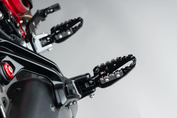 CNC RACING | Footpegs kit passenger - adapters for Ducati Multistrada V2 MY2025 and Hypermotard V2 MY2026 5