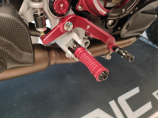 CNC RACING | Footpegs kit driver - adapters for Ducati Multistrada V2 MY2025 and Hypermotard V2 MY2026 6
