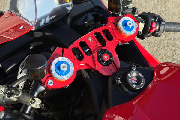 CNC RACING | Steering Clamp Kit for Ducati Panigale V2 MY2025 - For use with PST24 Top Yoke 3