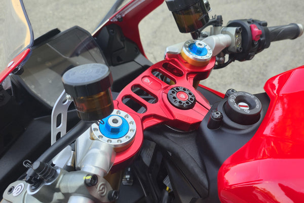CNC RACING | Triple clamps for Ducati Panigale V2 MY2025 - Top Yoke 4