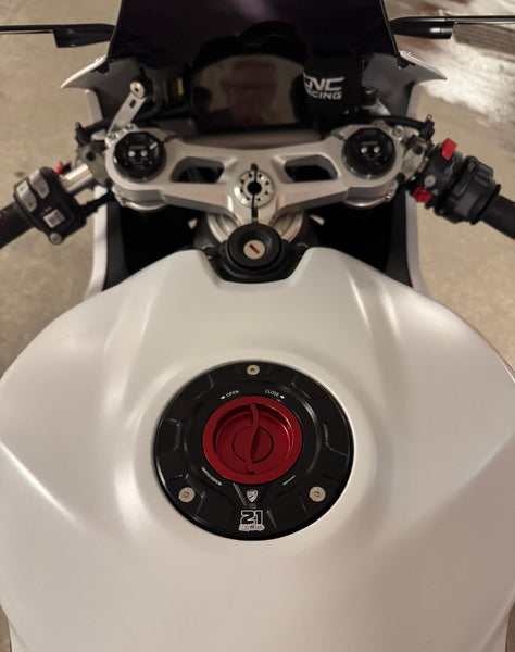 CNC RACING | Fuel tank cap - Troy Bayliss Limited Edition 3