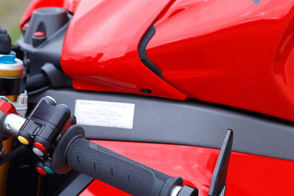 CNC RACING | Battery cover screw kit Ducati Panigale V4 MY2025 2