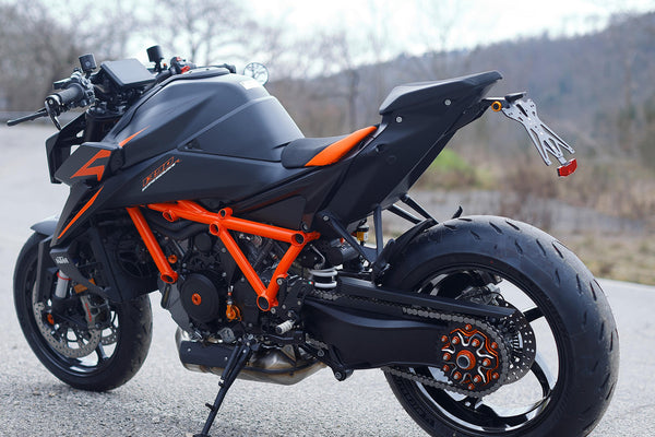 CNC RACING | Adjustable License Plate Holder Kit KTM Super Duke 1390 R 3