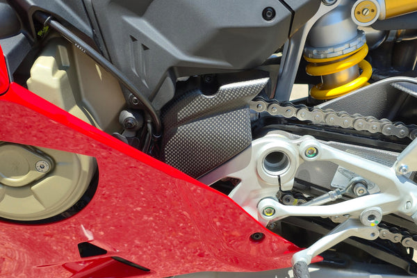 CNC RACING | Front sprocket cover Ducati Panigale V4 - Carbon 3