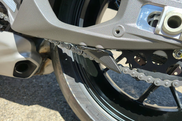 CNC RACING | Lower chain guard Ducati Panigale V4 Streetfighter V4 MY2025 - Carbon 5