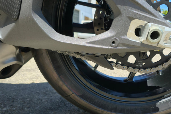 CNC RACING | Lower chain guard Ducati Panigale V4 Streetfighter V4 MY2025 - Carbon 4