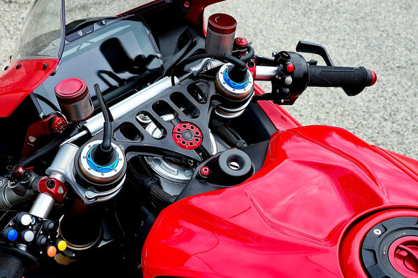 CNC RACING | Ignition switch cover Ducati Panigale V4 - Carbon 3