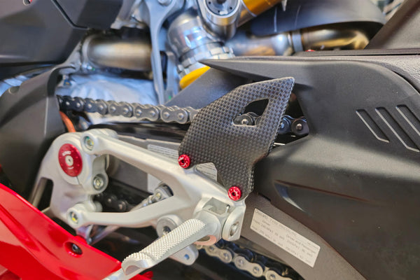 CNC RACING | Heel guard kit Ducati Panigale V4 - Carbon 5