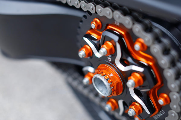 CNC RACING | Rear wheel nut LH M35x1,5 KTM 3