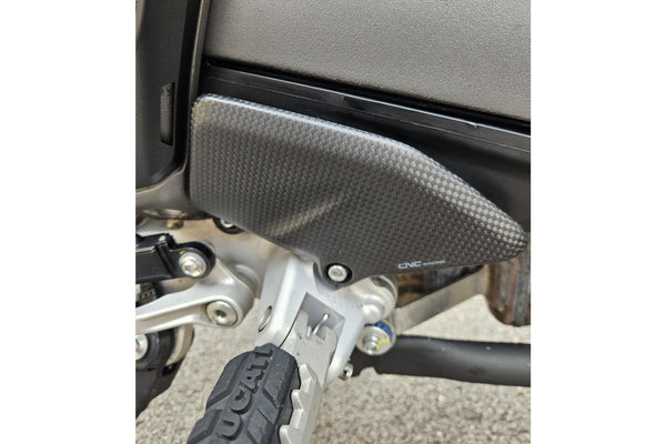 CNC RACING | Heel guard kit Ducati Multistrada V4 - Carbon 4
