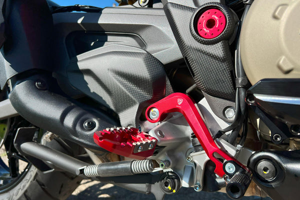 CNC RACING | Heel guard kit Ducati Multistrada V4 - Carbon 2