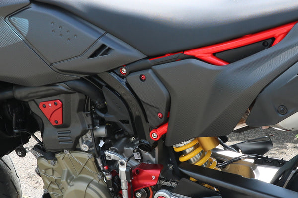 CNC RACING | Frame side covers screw kit Ducati Hypermotard 698 Mono 3
