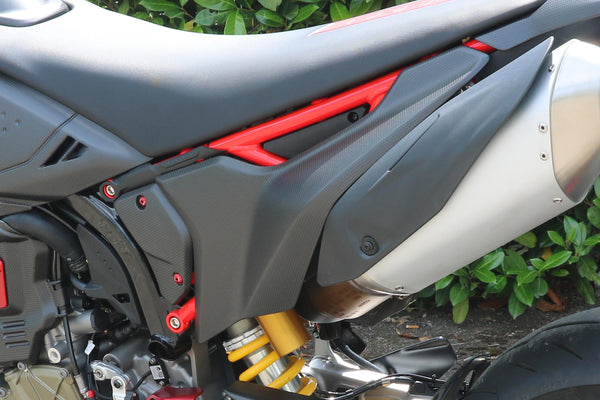 CNC RACING | Rear subframe covers Ducati Hypermotard 698 Mono - Carbon 2