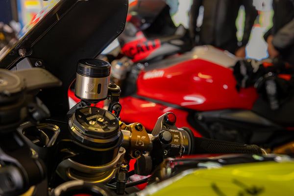 CNC RACING | Fluid tank 12 ml for rear brake or clutch - Titanium 7