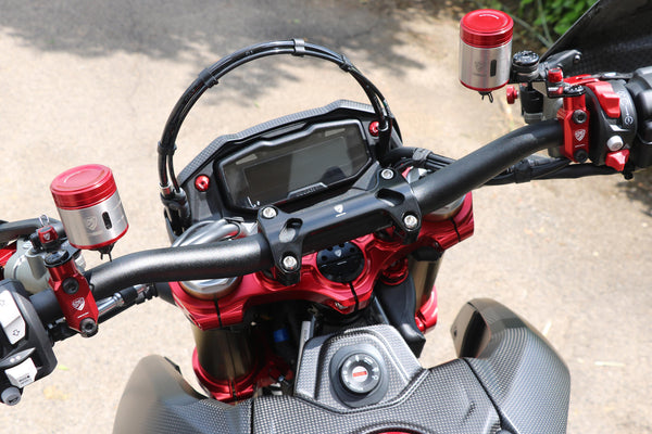 CNC RACING | Brembo Master cylinder clamp with Mirror Mount thread M10 counter-clockwise 3