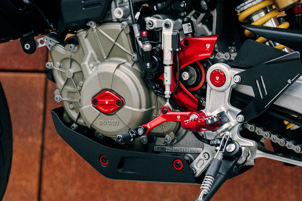 CNC RACING | Front sprocket cover Ducati Hypermotard 698 Mono 3