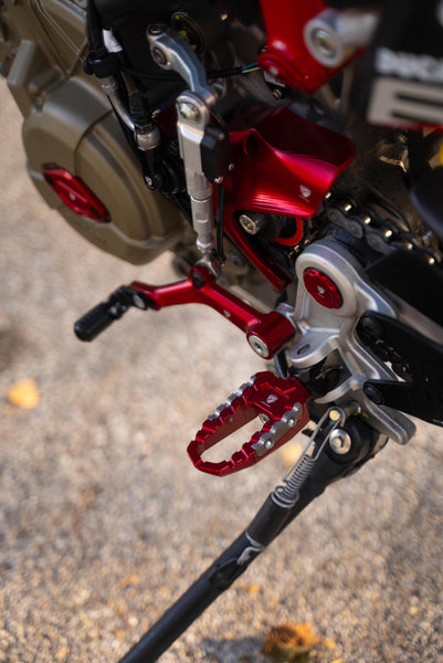 CNC RACING | Front sprocket cover Ducati Hypermotard 698 Mono 4