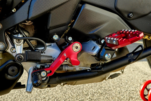 CNC RACING | Gear lever Reverse Shift (GP) Ducati Multistrada V4 / V4 S / V4 Pikes Peak / V4 RS / V4 Rally   - SLIDE 3
