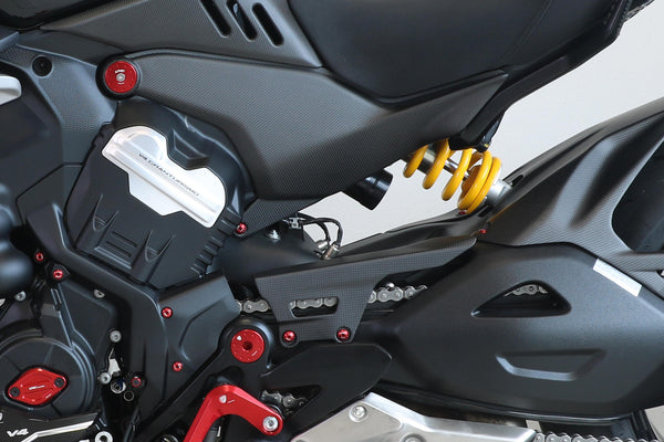 CNC RACING | Upper chain guard Ducati Diavel V4 - Carbon 3