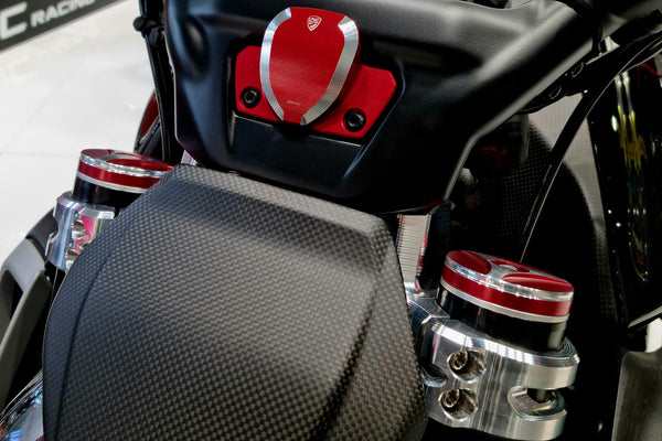 CNC RACING | Fork leg plug cover Ducati Diavel V4 3