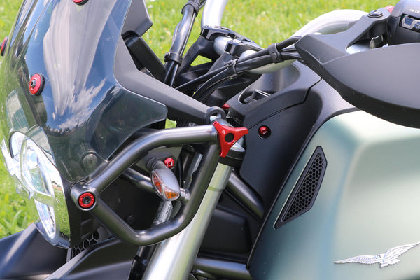 CNC RACING | Screen adjusting system Moto Guzzi V85 TT 2
