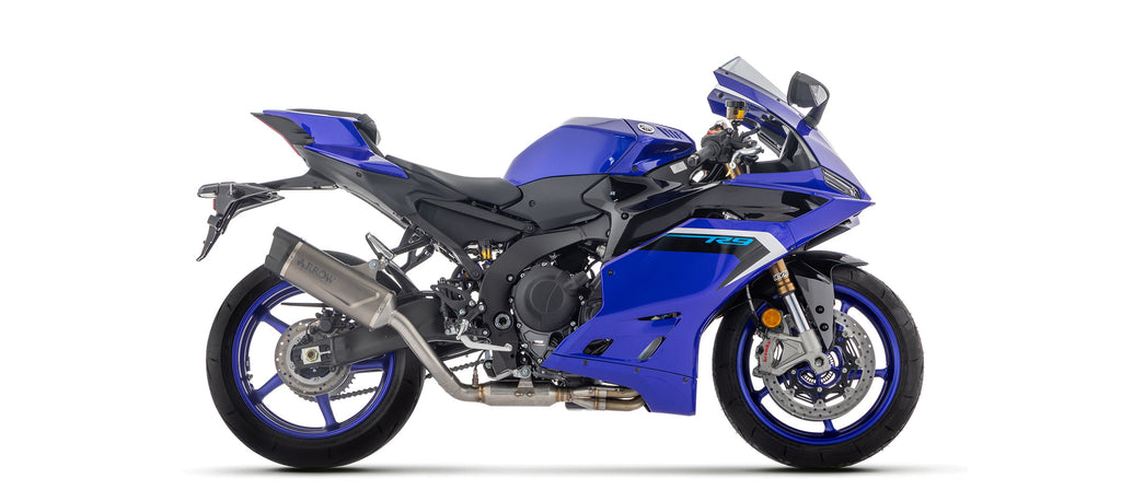 Full system with Indy Race EVO titanium silencer with carbon end cap