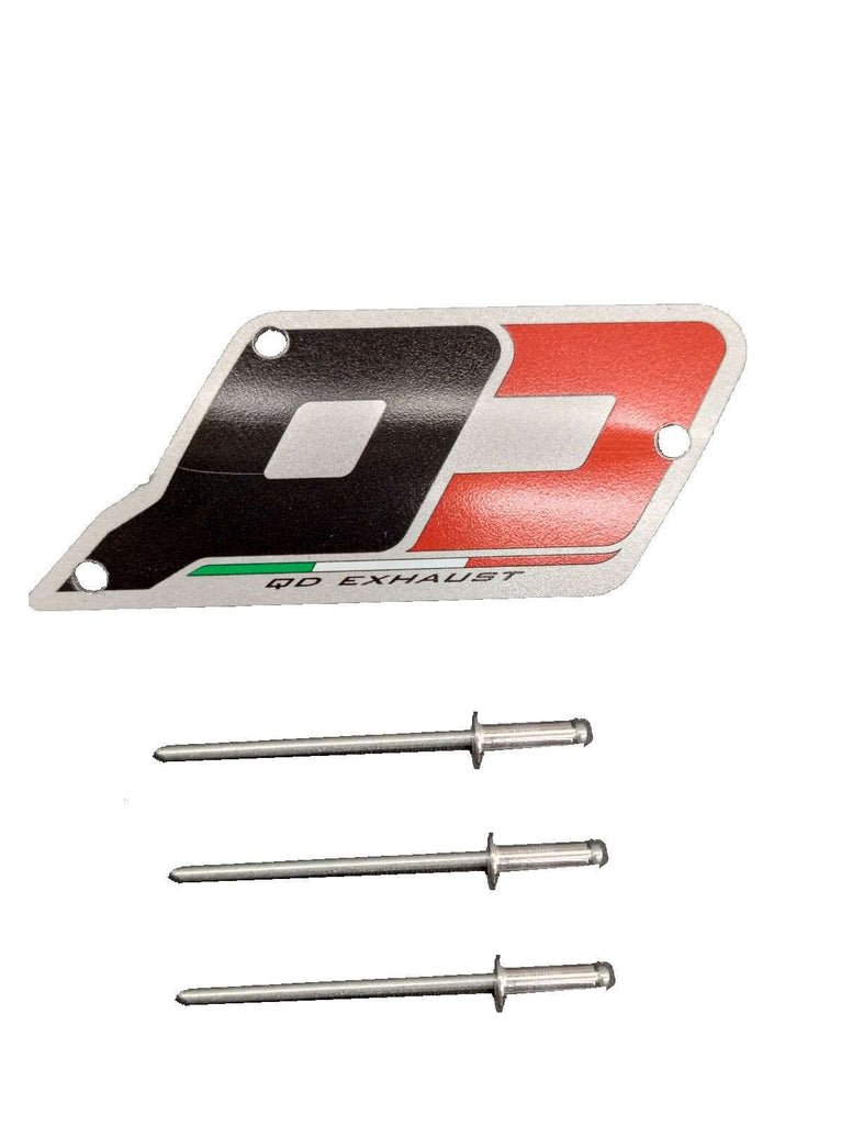 QD EXHAUST Targhetta logo QD 64.9×26.45 - targhetta logo qd da rivettare product image
