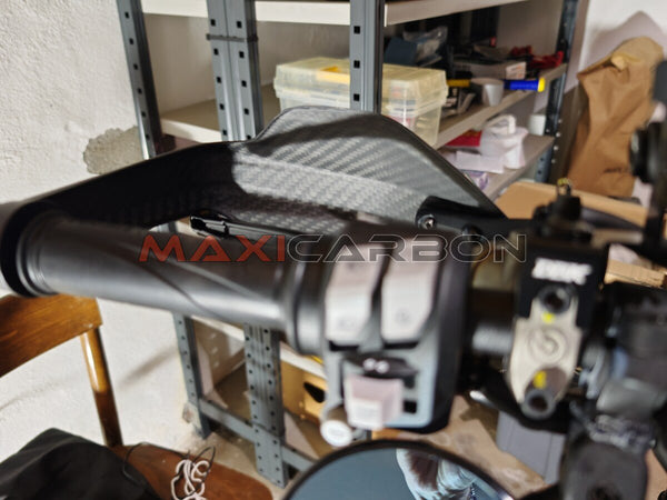 Maxicarbon Ducati-Hypermotard-698-Mono-Maxicarbon-Lucio-5