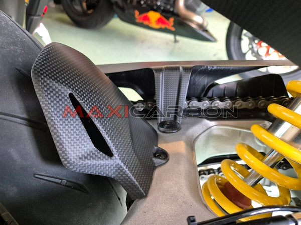 Maxicarbon Ducati-Hypermotard-698-Mono-Maxicarbon-Viktor-CH-2
