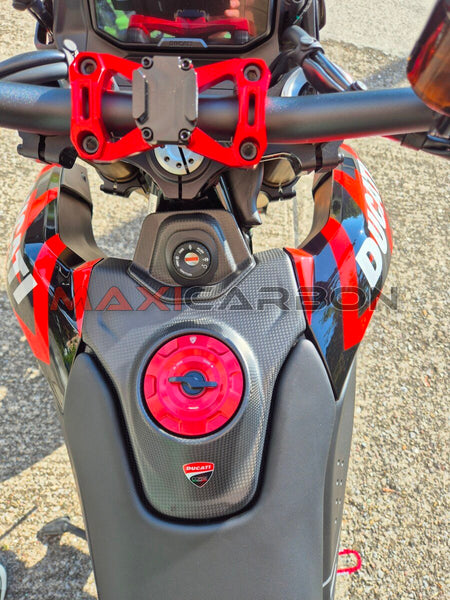 Maxicarbon Ducati-Hypermotard-698-Mono-Maxicarbon-ViktorSwitzerland-3
