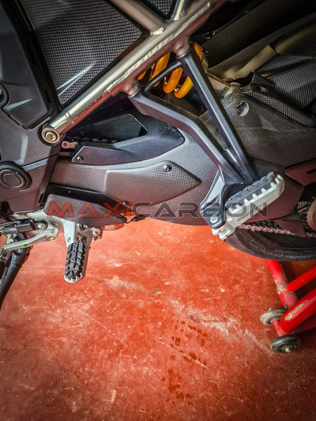 Maxicarbon Ducati-Multistrada-R-Maxicarbon-Jeffrey-UK-4