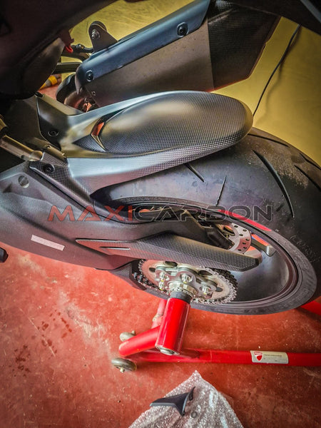 Maxicarbon Ducati-Multistrada-R-Maxicarbon-Jeffrey-UK-1