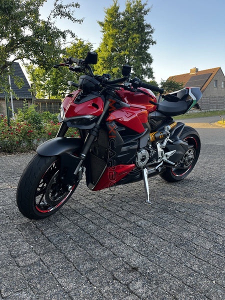 Maxicarbon Ducati-Streetfighter-V2-Maxicarbon-Benjamin-Belgium-2-rotated