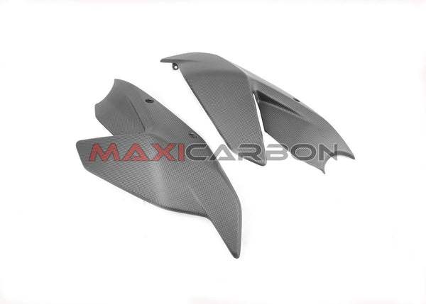 Maxicarbon DUU148M-Maxicarbon-carbon-tank-side-panels-Ducati-Streetfighter-V2-2