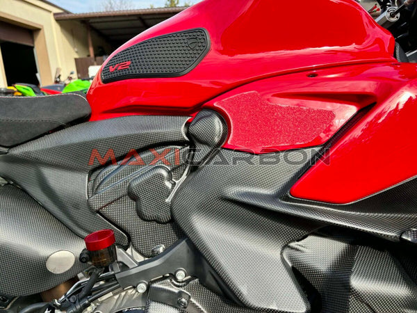 Maxicarbon Ducati-Streetfighter-V2-Maxicarbon-Smyczynski-Poland-5