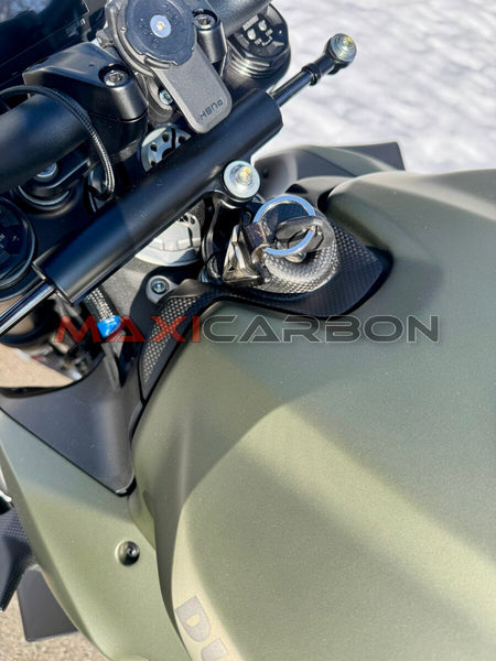 Maxicarbon Ducati-Streetfighter-V2-Maxicarbon-Peter-Switzerland-2
