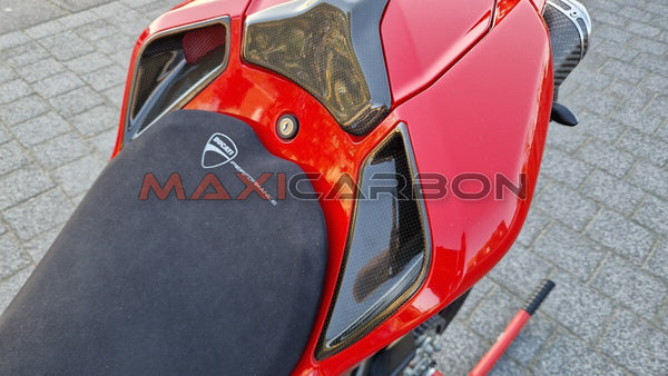 Maxicarbon Ducati-848-1098-118-Maxicarbon-Joeri-Netherland-9