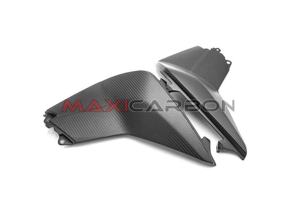 Maxicarbon KTJ148U-Maxicarbon-carbon-tank-side-panels-KTM-125-200-Duke-2