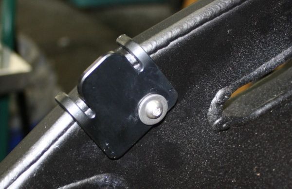 Fast Frank Racing YAMAHA R1 15'+ CHAIN HOLDER BRACKET KIT