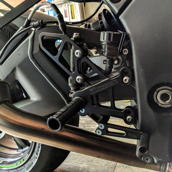 Woodcraft 05-0170B Kawasaki ZX-10R Rearset image 1