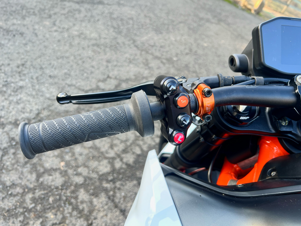 Woodcraft 49-0790L1 KTM Duke 790, Duke 890 Race Handlebar LH Switch