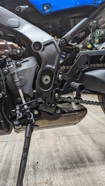 Woodcraft 05-0429B Yamaha XSR900 Rearset Kit, Complete W/Pedals