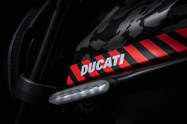SCRAMBLER DUCATI MONSTER 2022 Pair of front integrated dynamic LED turn indicators