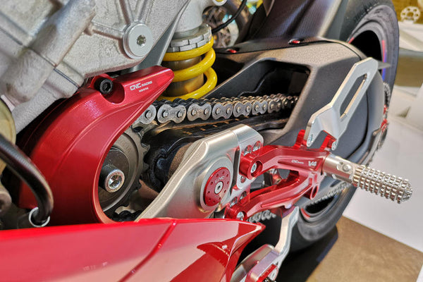 CNC RACING Front sprocket cover Ducati Panigale V4