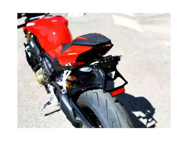 DUCABIKE PRT12 - SFV4 / V4 / V2 ADJUSTABLE LICENSE PLATE HOLDER